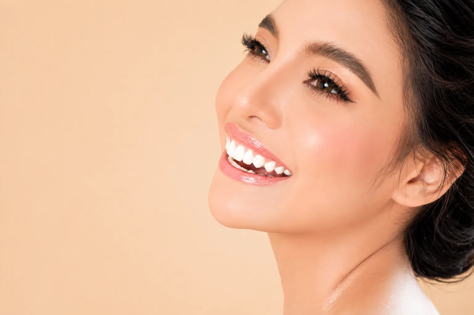 Close-up of a bright, healthy smile